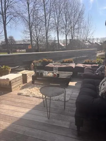 La Maison Noire Au Coin Bruges Campsite